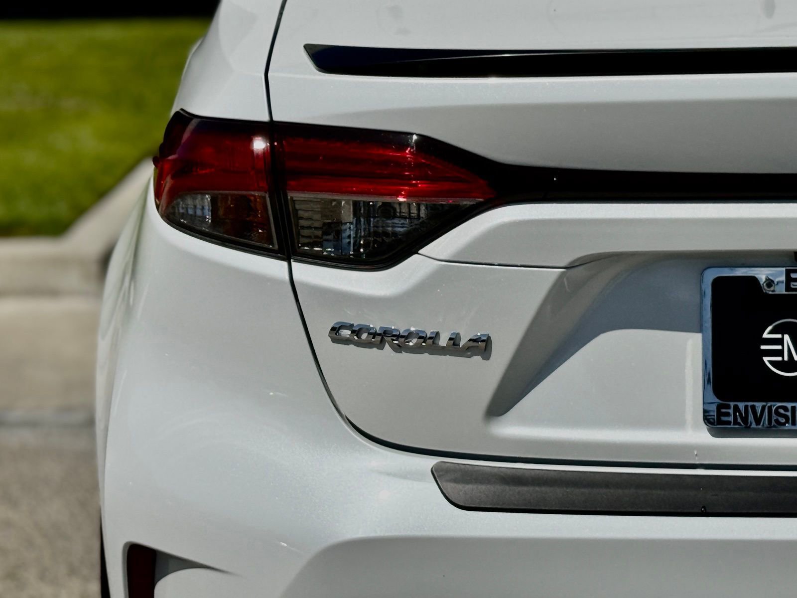 Used 2024 Toyota Corolla XSE FWD image 11