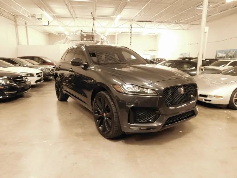 Used 2019 Jaguar F-PACE S AWD/4WD image 3
