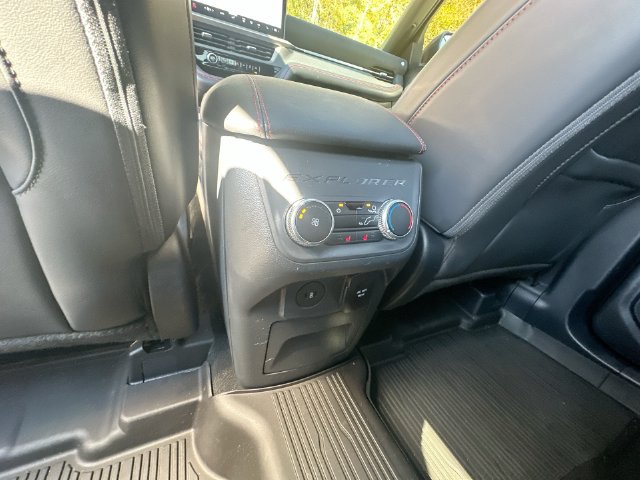 Used 2025 Ford Explorer ST AWD/4WD image 32