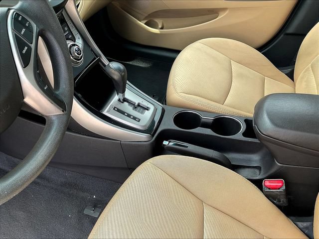 Used 2013 Hyundai Elantra GLS w/ Preferred Pkg FWD image 19