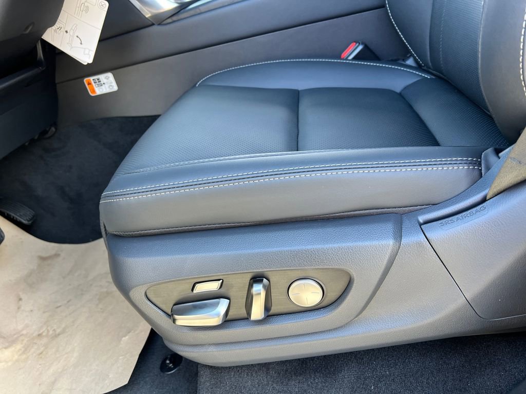 New 2026 Lexus LX 600 4WD w/ Luxury Package image 15