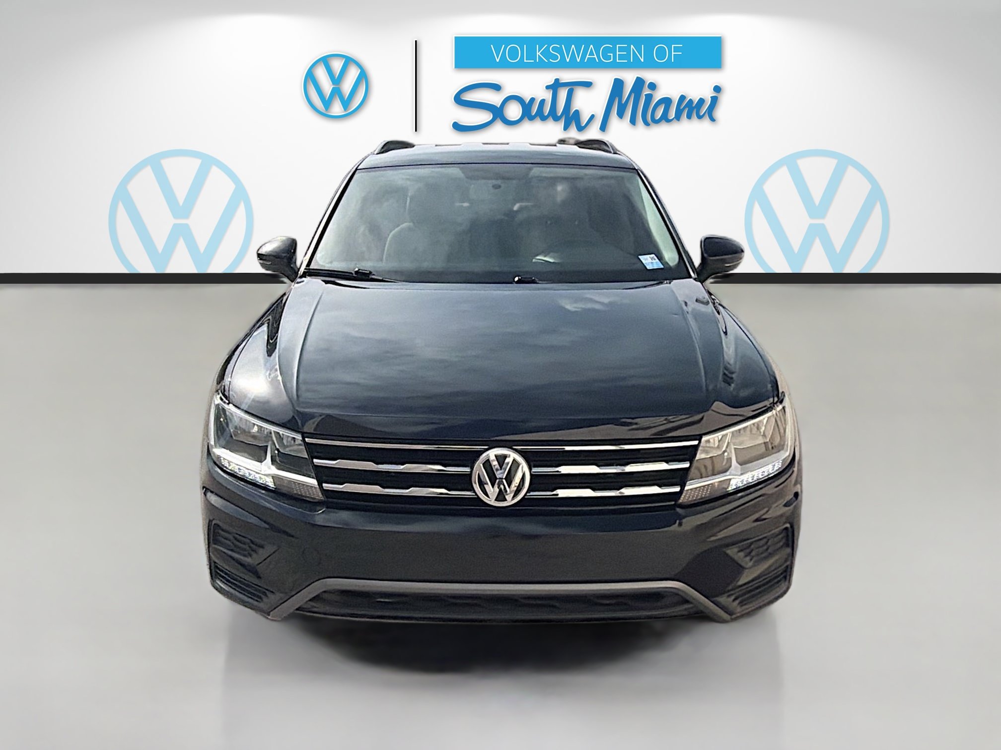 Used 2019 Volkswagen Tiguan S w/ Driver Assistance Package FWD image 2
