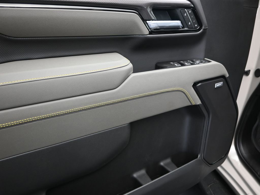 New 2026 Chevrolet Silverado 2500 ZR2 image 11