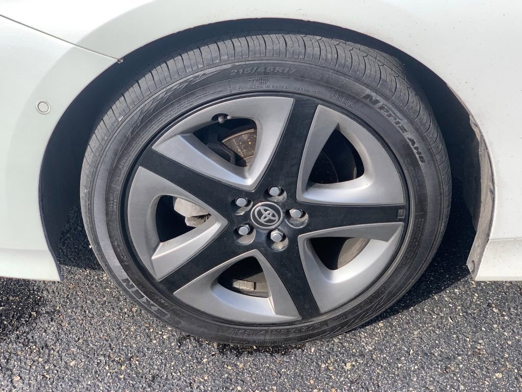 Used 2019 Toyota Prius Limited image 8