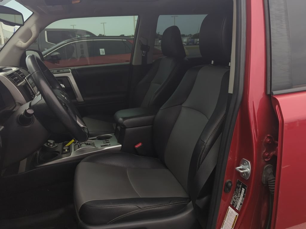Used 2016 Toyota 4Runner SR5 Premium AWD/4WD image 5