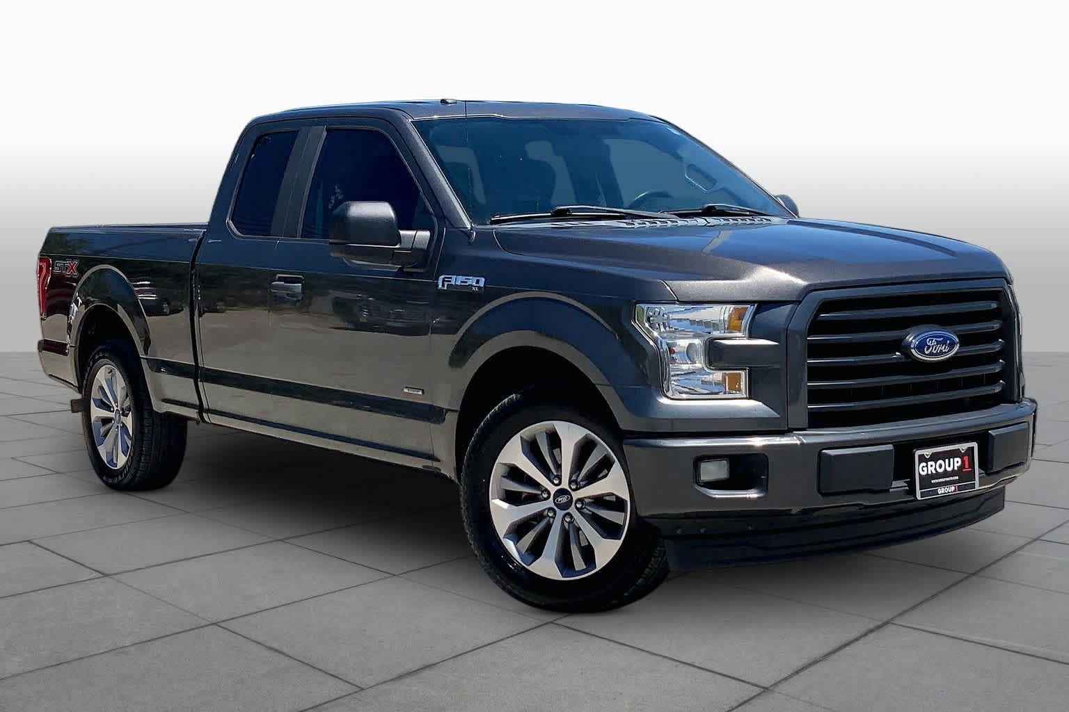 Used 2017 Ford F150 XL w/ Equipment Group 101A Mid RWD image 3