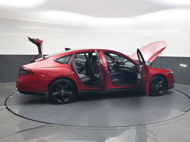 Used 2023 Honda Accord Sport image 39