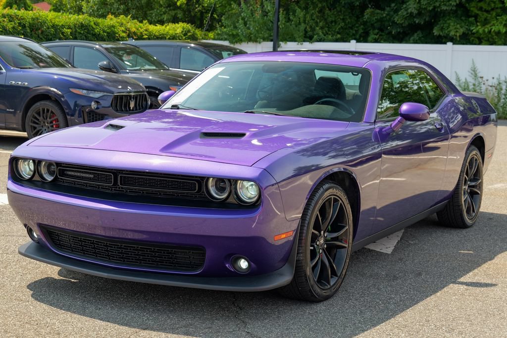 Used 2018 Dodge Challenger SXT w/ Blacktop Package RWD image 3