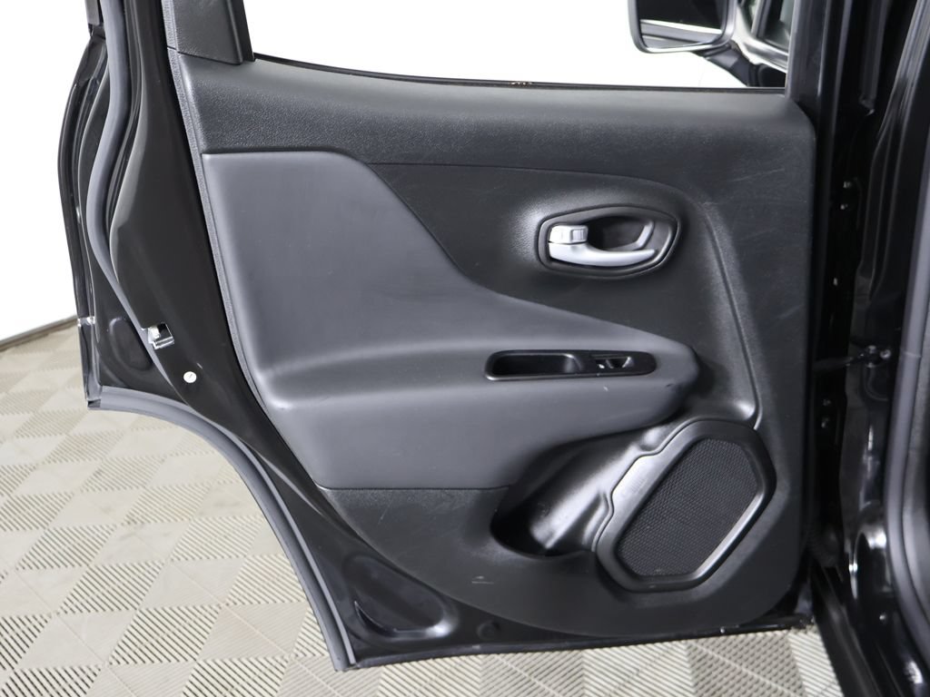 Used 2023 Jeep Renegade Latitude AWD/4WD image 23