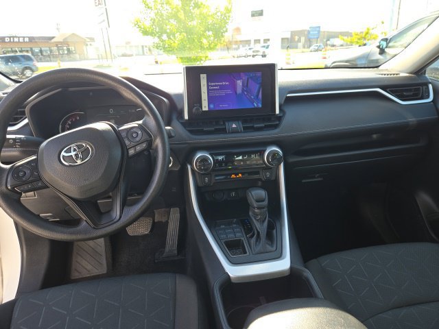Used 2025 Toyota RAV4 XLE AWD/4WD image 20