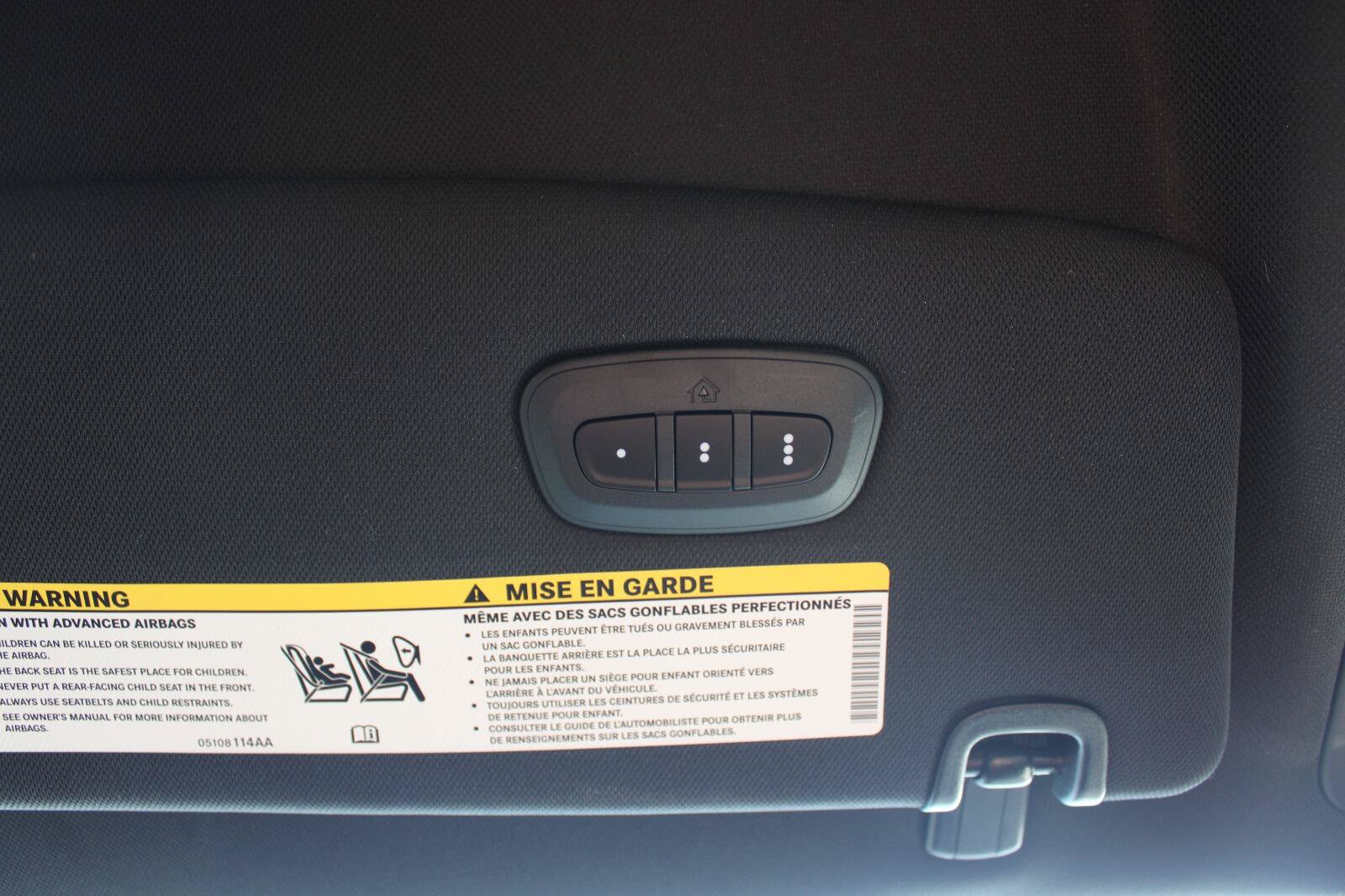 New 2026 Chrysler Pacifica Select w/ S Appearance Package FWD image 21
