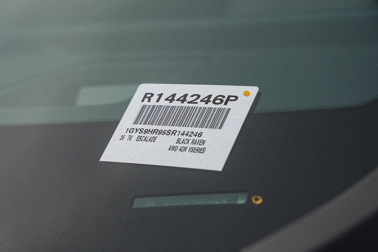 Used 2025 Cadillac Escalade V w/ LPO, ONYX Package image 29