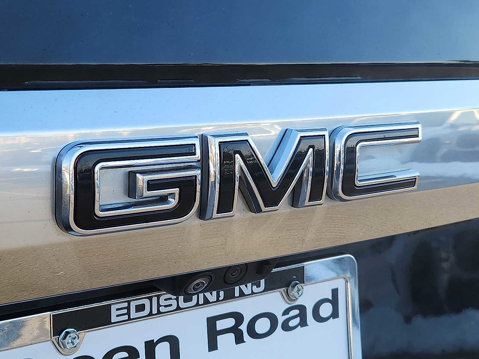 Used 2024 GMC Yukon XL Denali w/ Denali Reserve Package image 28
