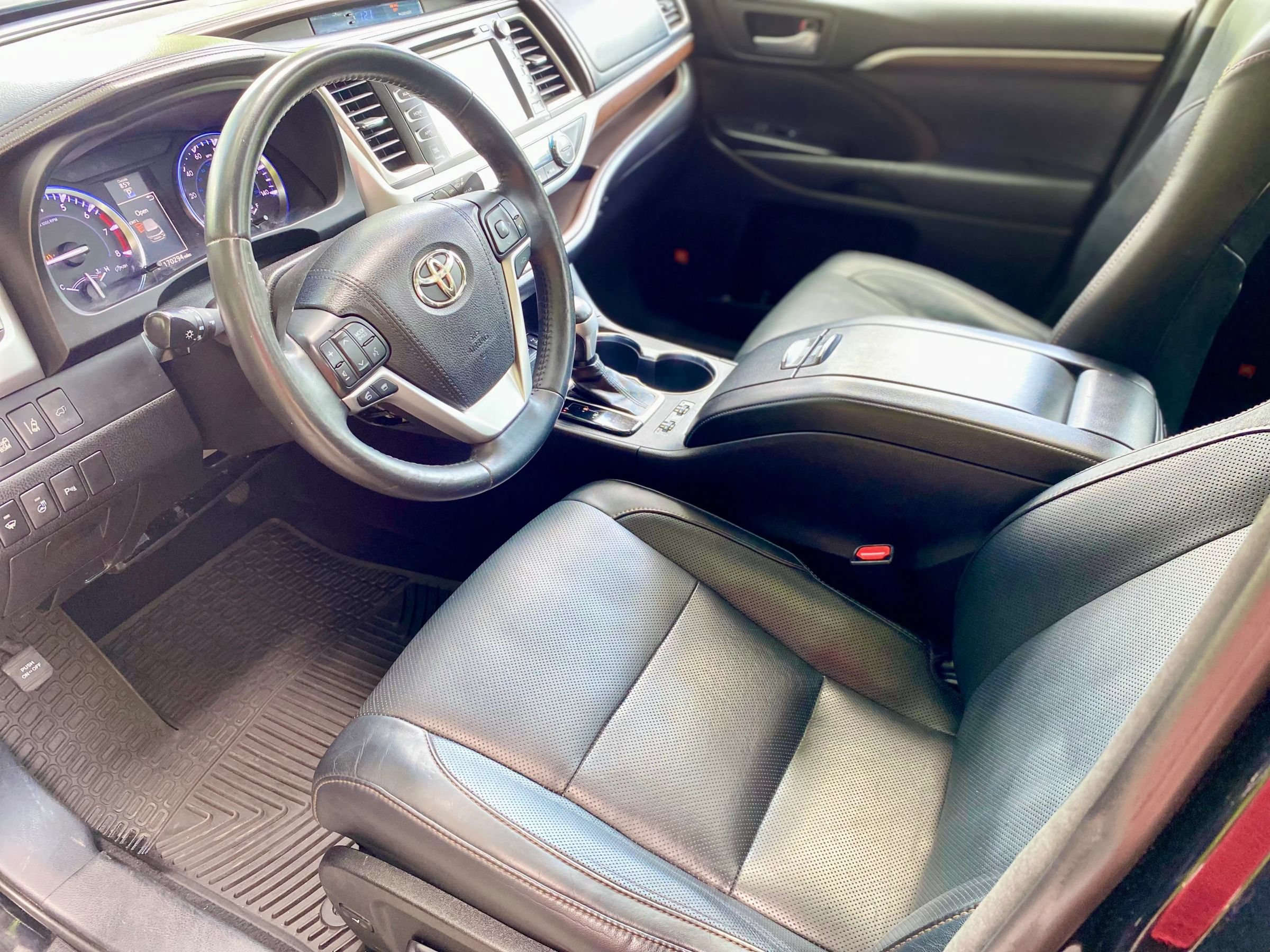 Used 2016 Toyota Highlander Limited Platinum AWD/4WD image 9