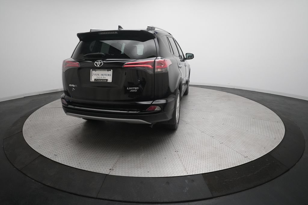 Used 2018 Toyota RAV4 Limited w/ Advanced Technology Package AWD/4WD image 13