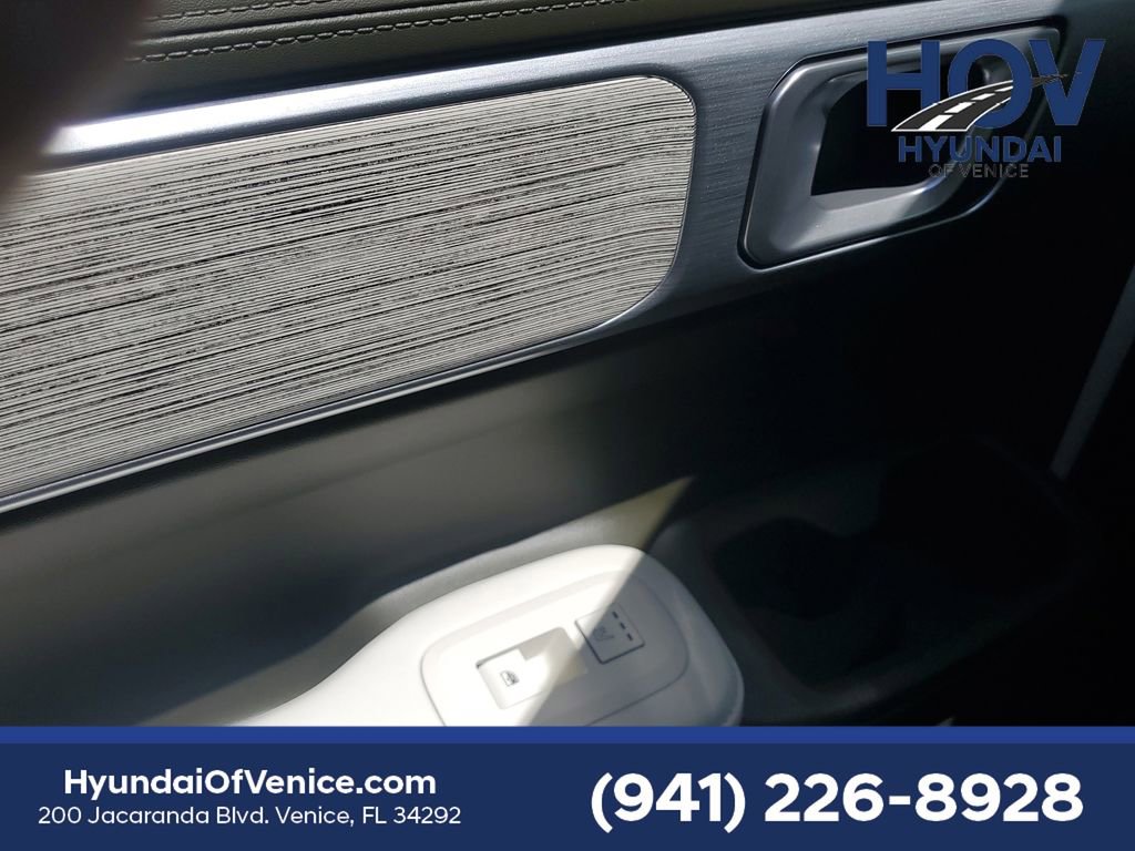 Used 2025 Hyundai Santa Fe Calligraphy image 16
