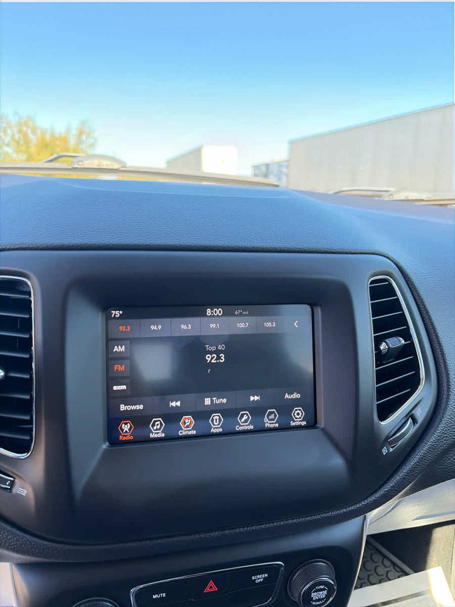Used 2018 Jeep Compass Latitude w/ Popular Equipment Group AWD/4WD image 24