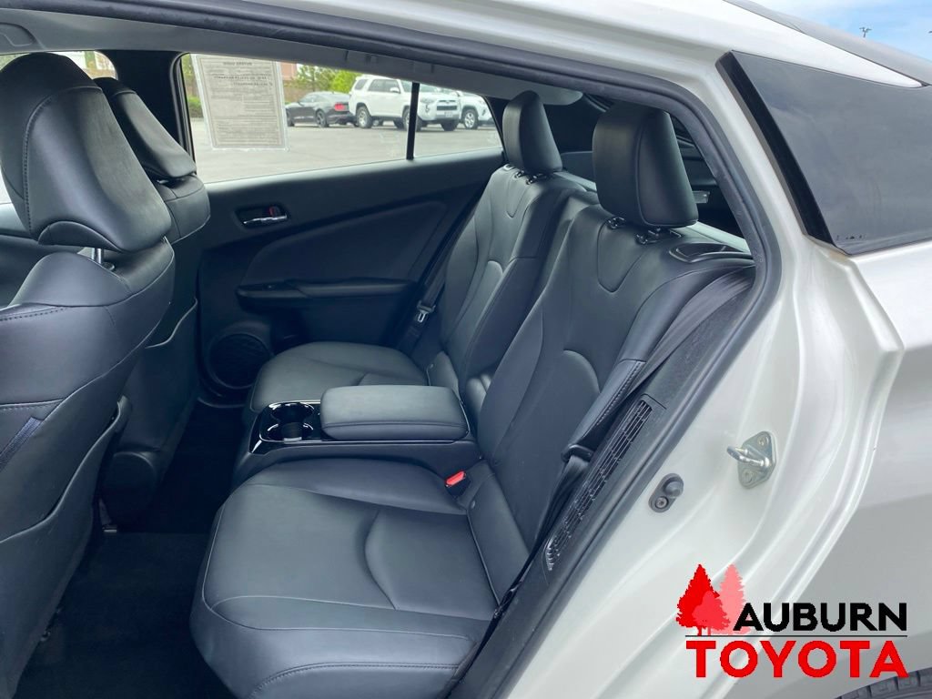 Used 2017 Toyota Prius Prime Advanced w/ Carpet Mat Package FWD image 21