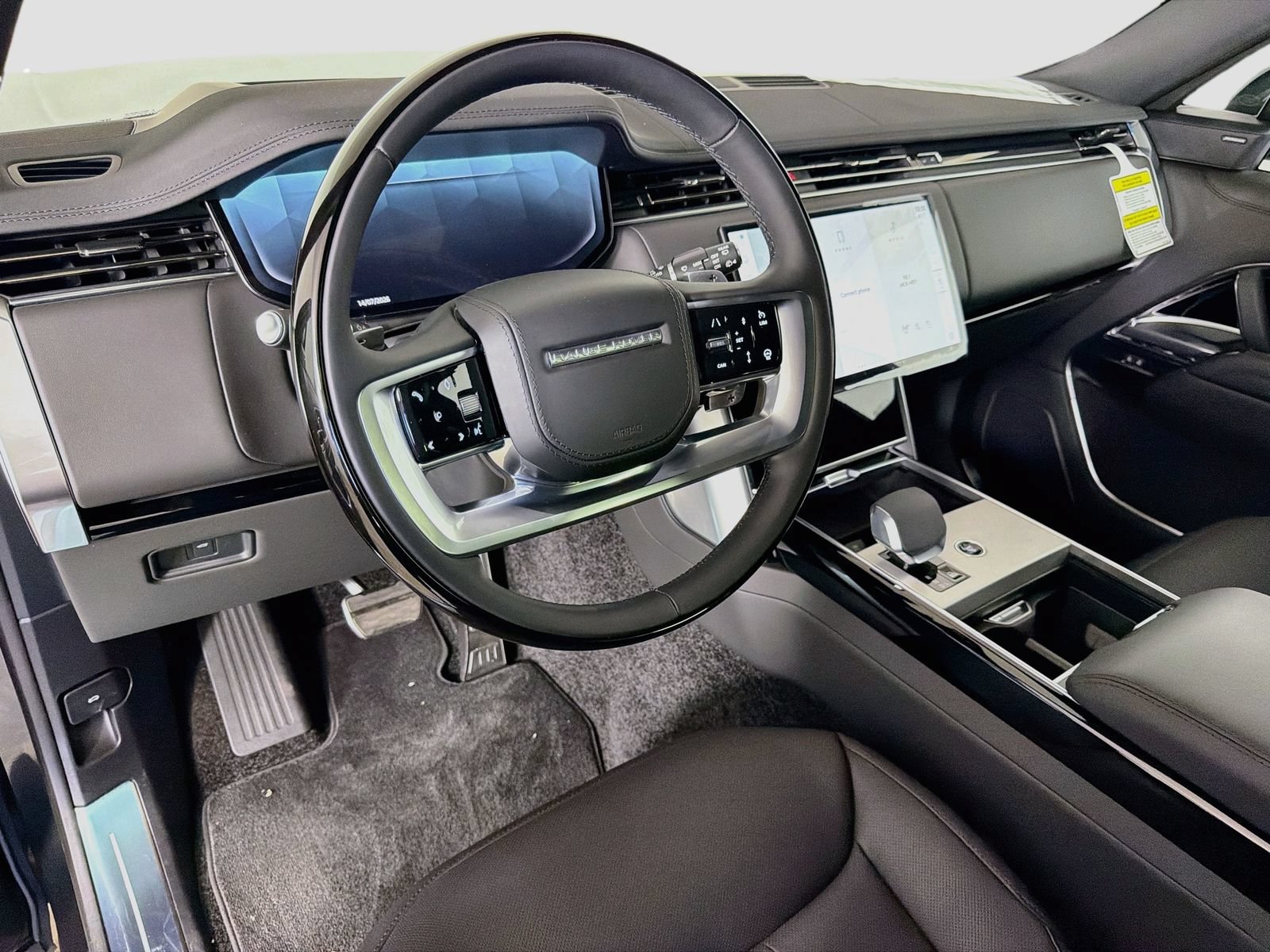 New 2026 Land Rover Range Rover Long Wheelbase SE AWD/4WD image 10
