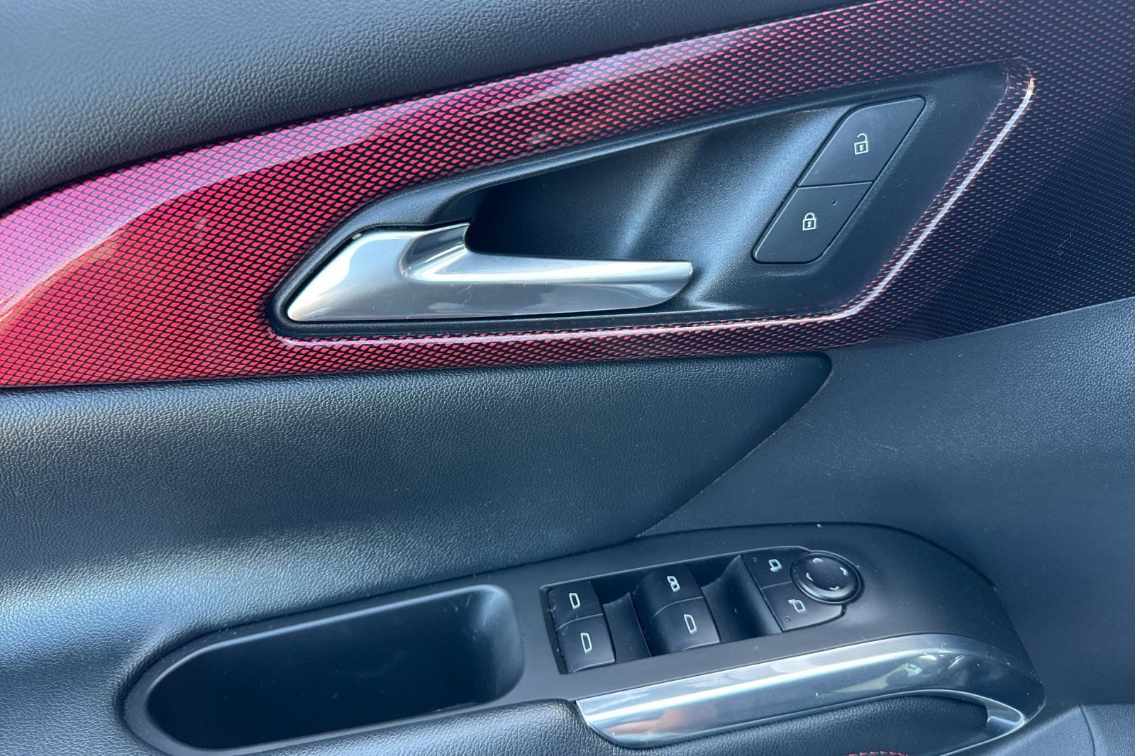 Used 2025 Chevrolet Traverse Z71 image 12