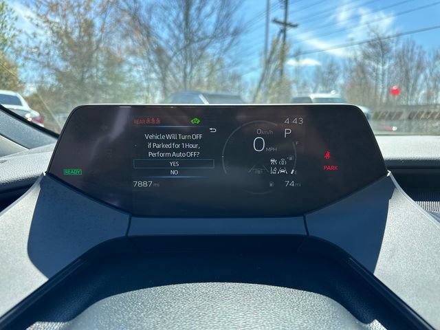 Used 2024 Toyota Prius XLE FWD image 24