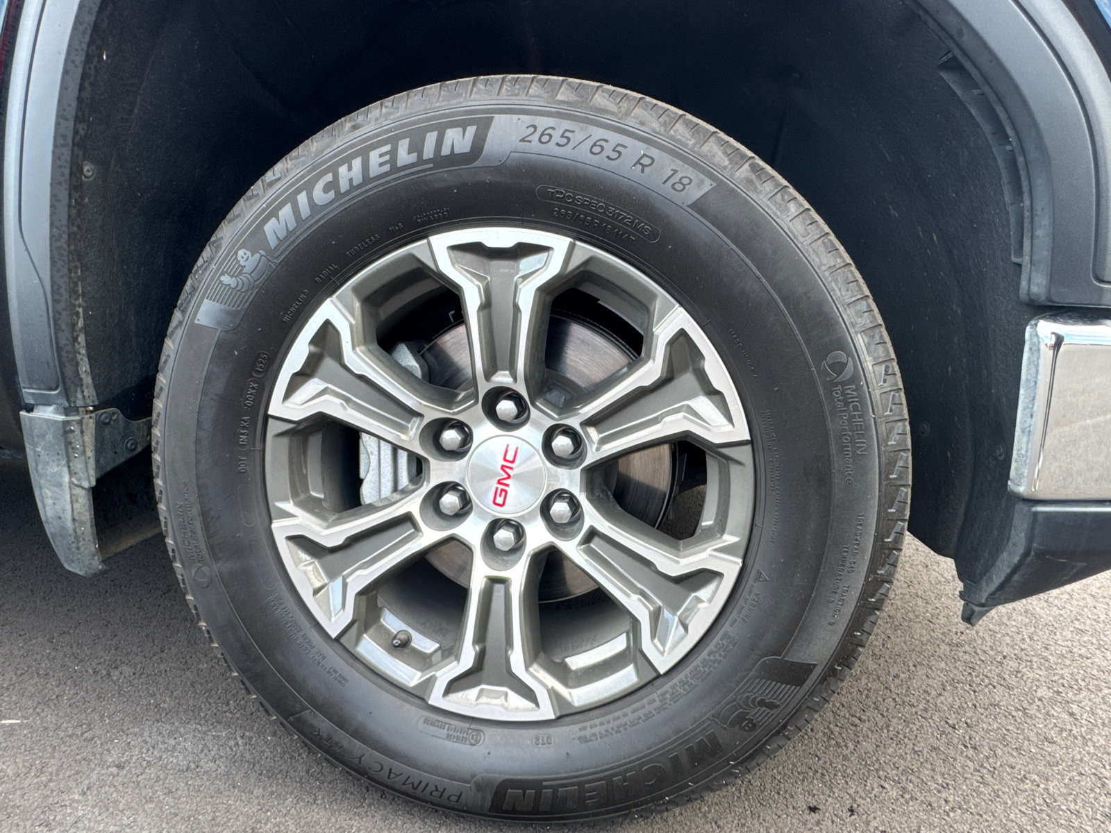 Used 2025 GMC Sierra 1500 SLT AWD/4WD image 14