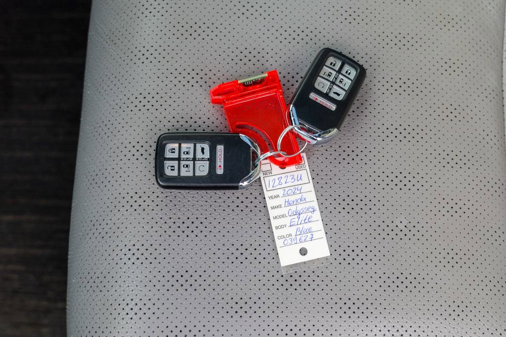Used 2024 Honda Odyssey Elite image 67