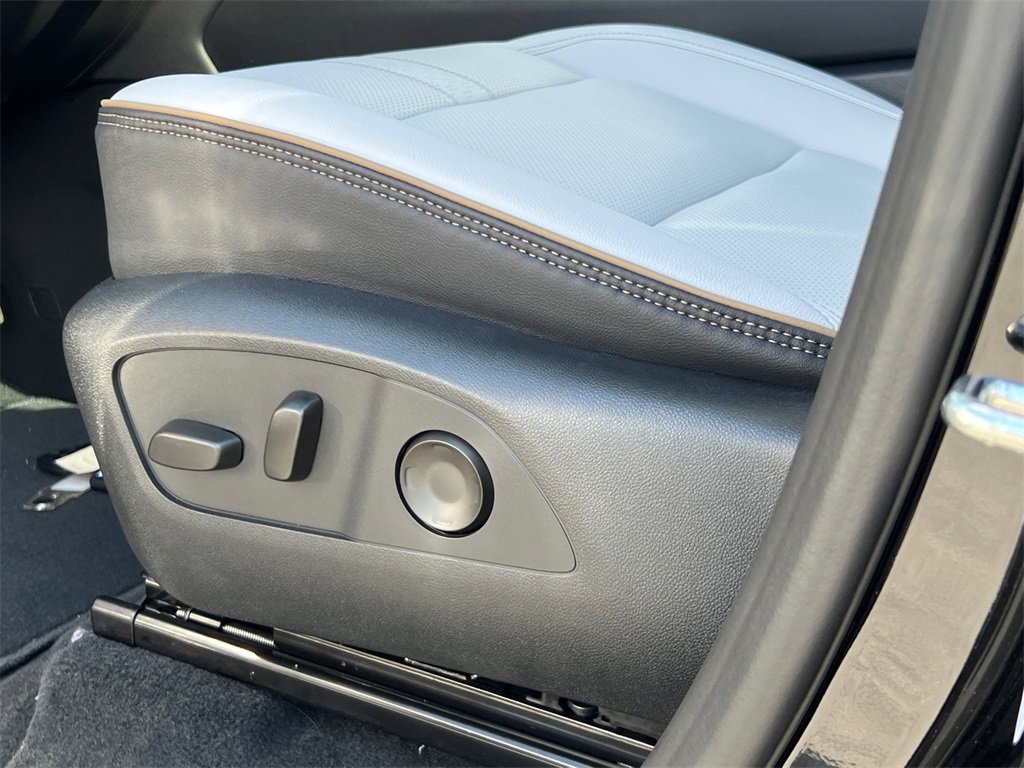 New 2026 Chevrolet Traverse High Country image 19