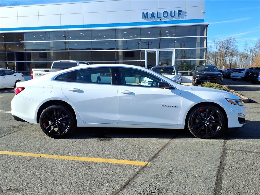 Used 2023 Chevrolet Malibu LT w/ Redline Edition image 8