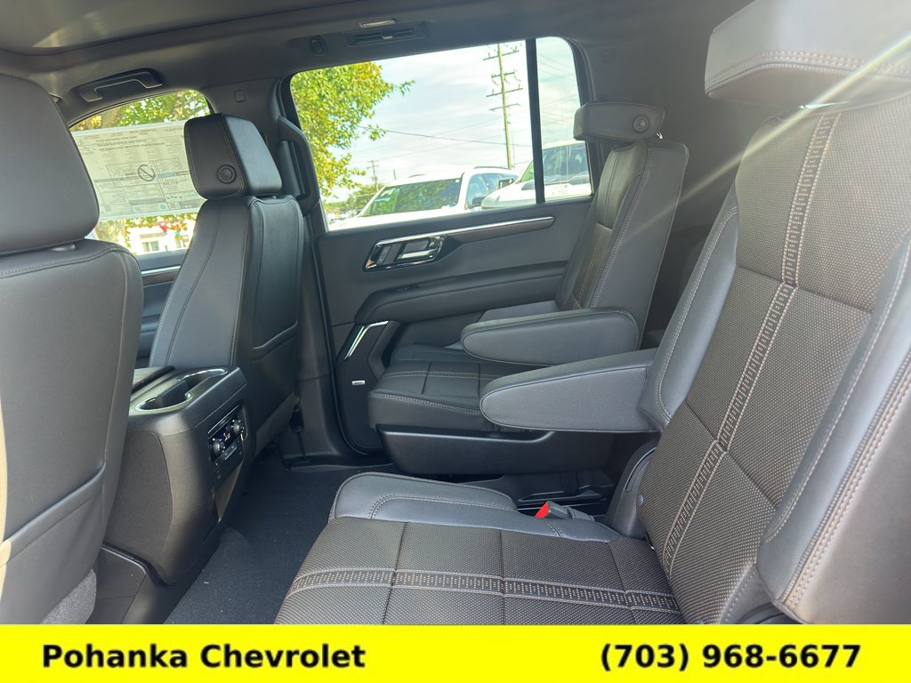New 2026 Chevrolet Suburban High Country w/ Sun And Tow Package AWD/4WD image 28