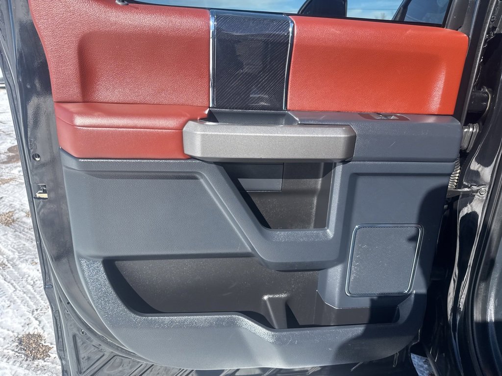 Used 2022 Ford F350 Platinum w/ FX4 Off-Road Package image 33