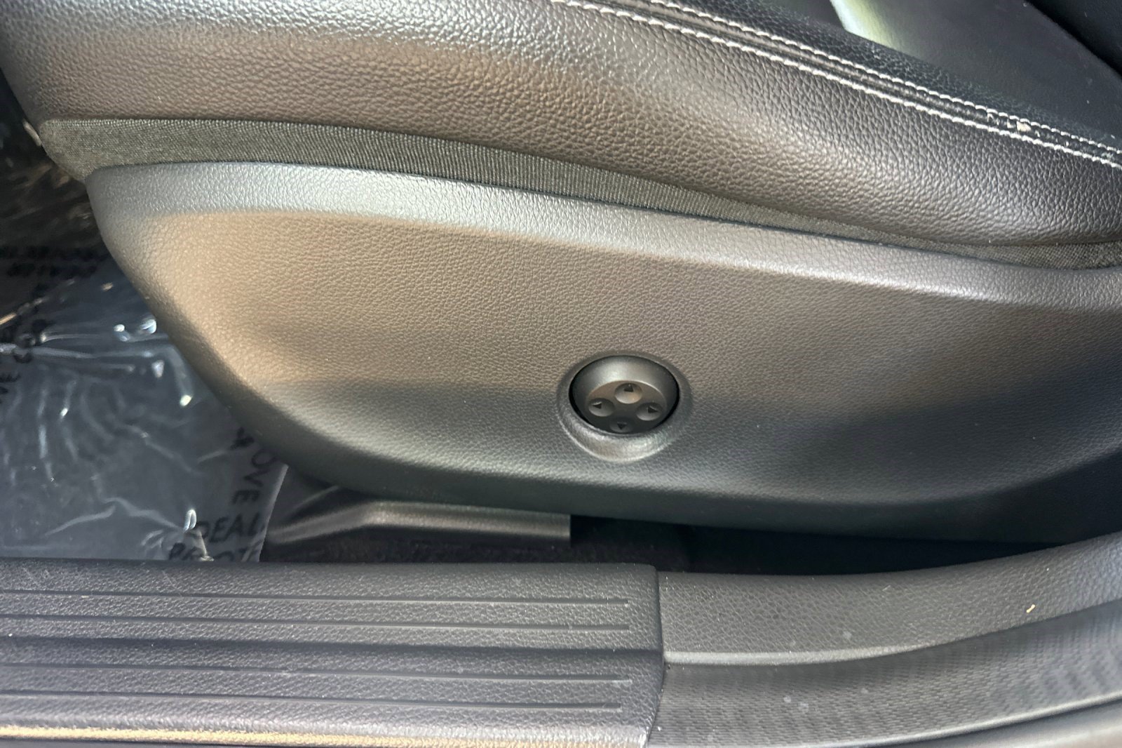Used 2018 Mercedes-Benz GLA 250 4MATIC image 13