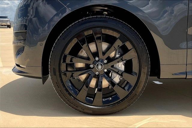New 2025 Land Rover Range Rover Sport Dynamic SE image 15