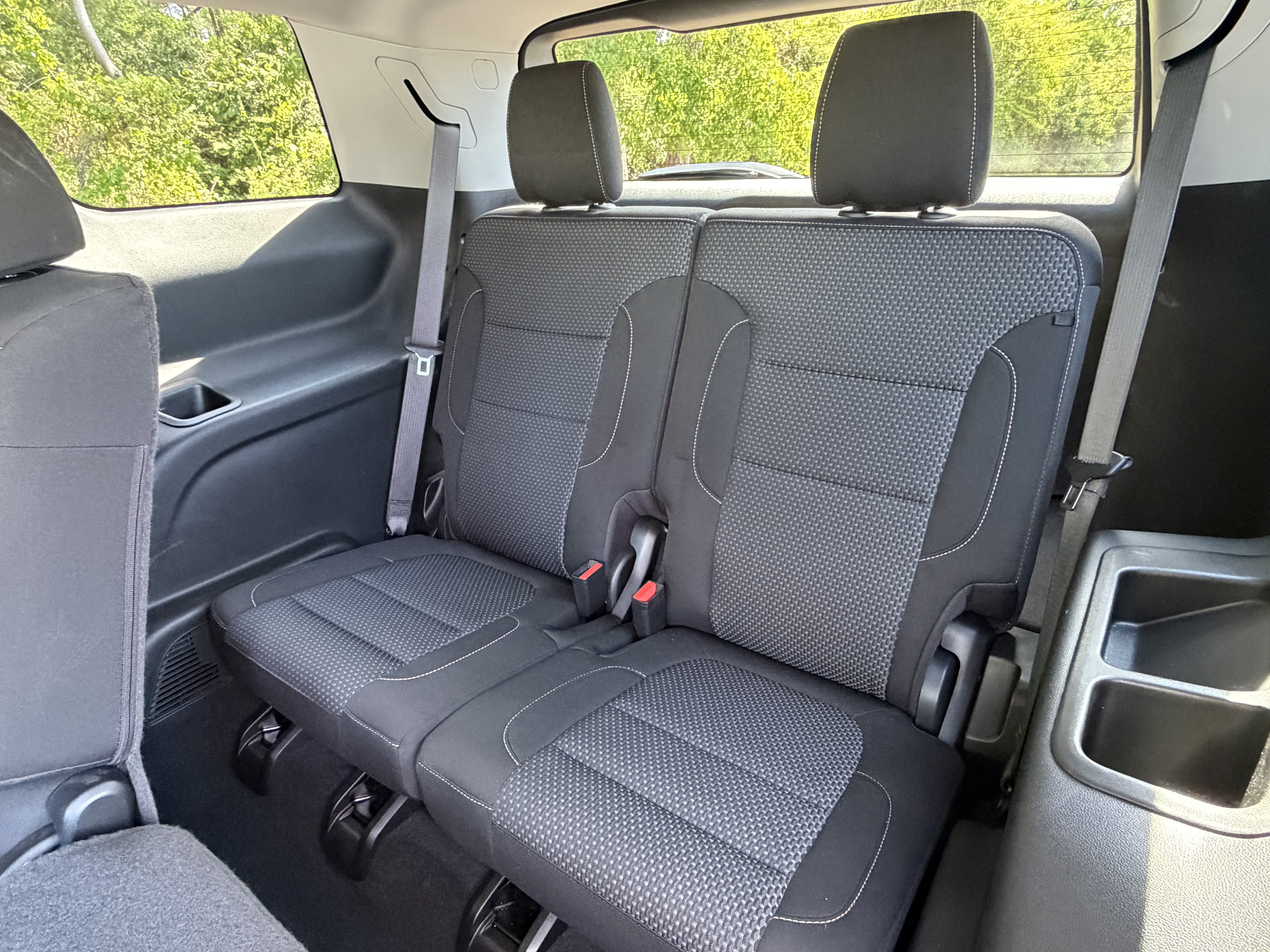 Used 2021 GMC Acadia SLE image 15
