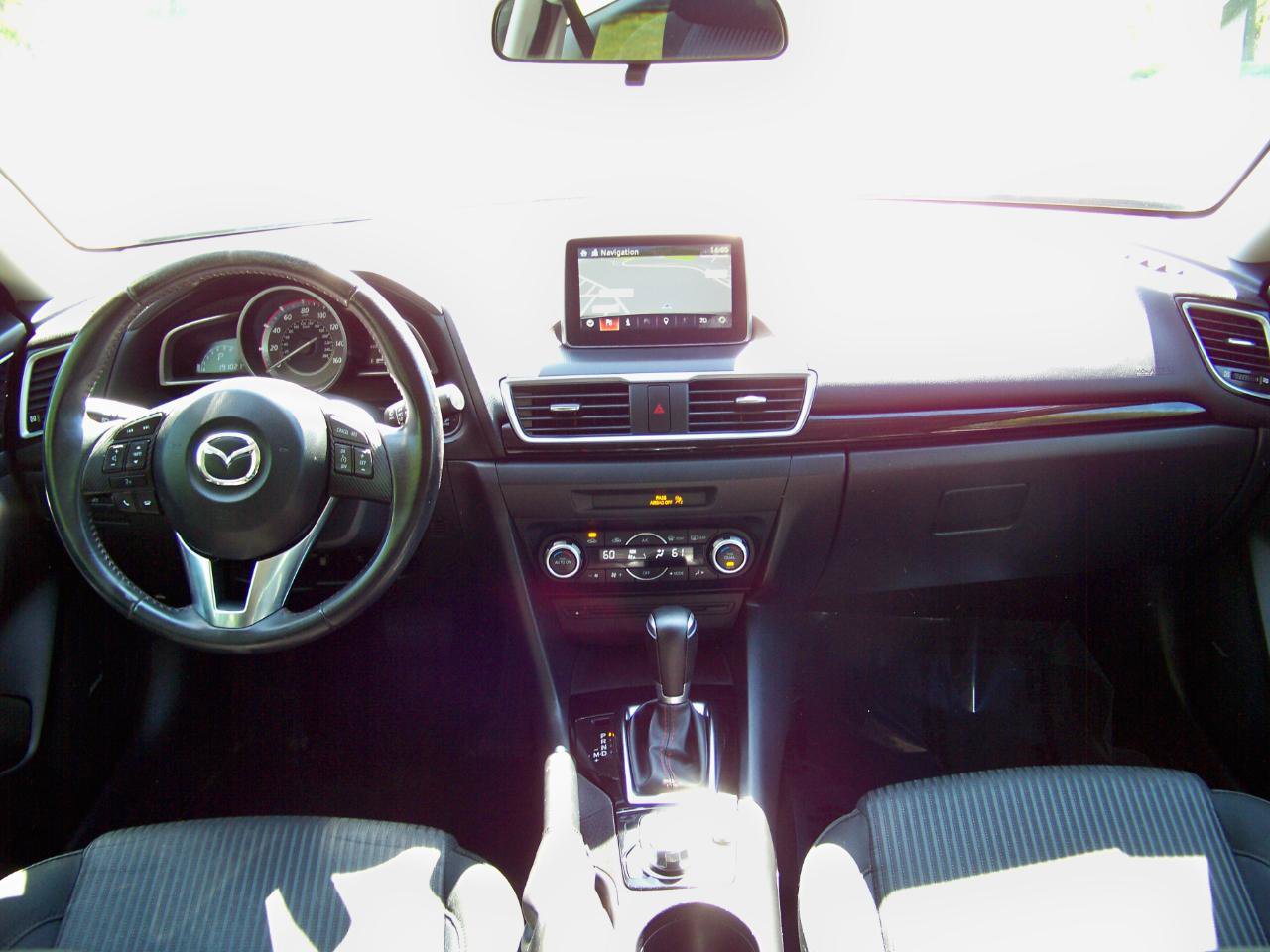 Used 2014 MAZDA MAZDA3 i Touring w/ Technology Package FWD image 35