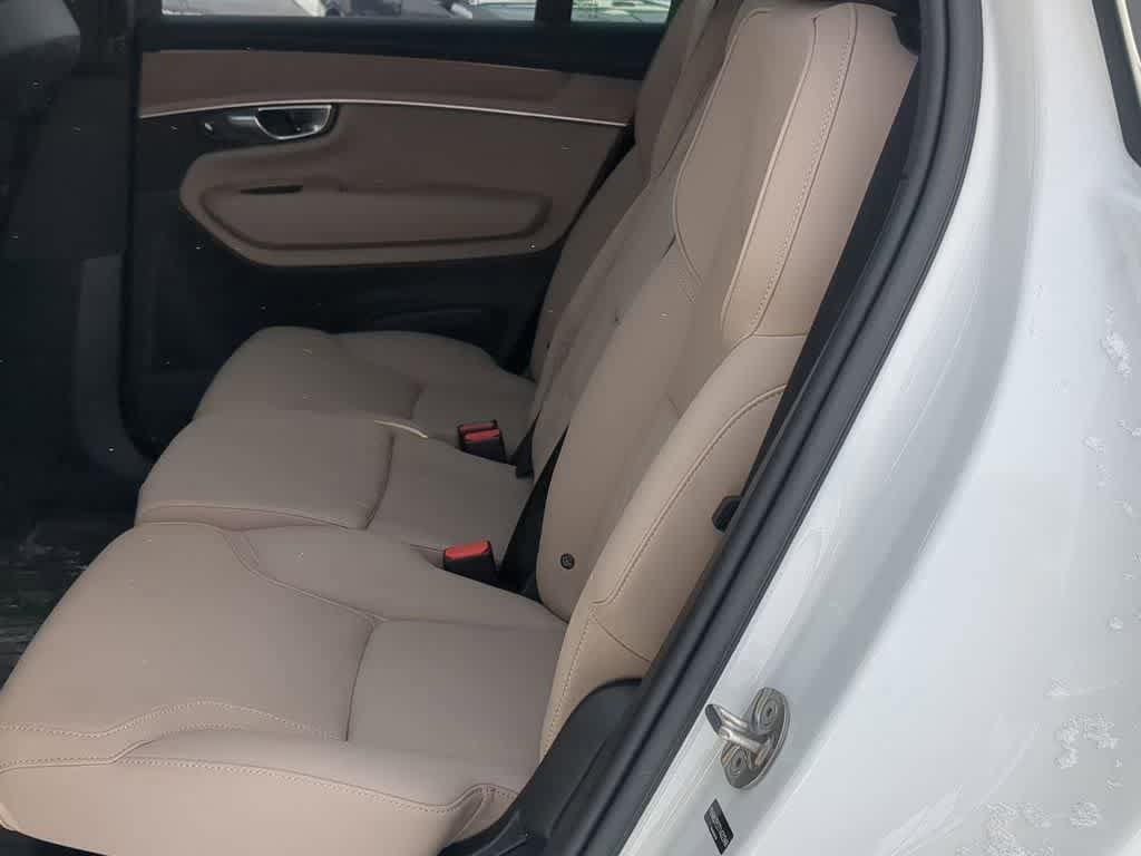 Certified 2026 Volvo XC90 B6 Plus w/ Protection Package Premier AWD/4WD image 18