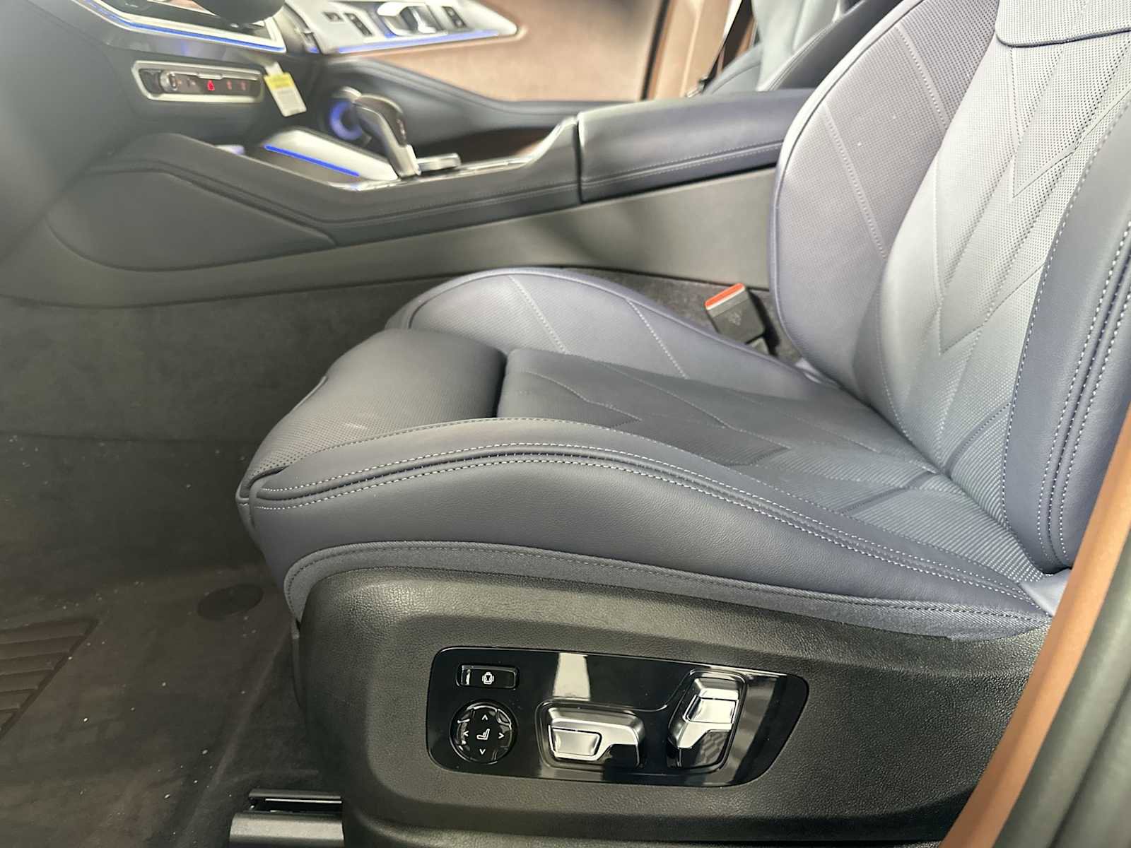 New 2026 BMW XM Label Red image 12