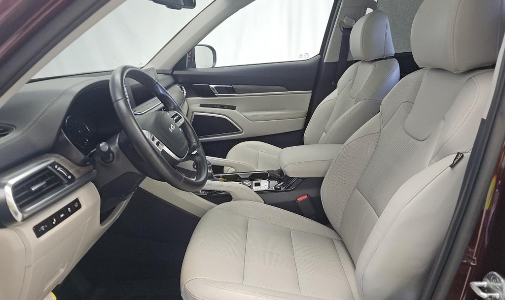Used 2022 Kia Telluride EX w/ EX Premium Package FWD image 8