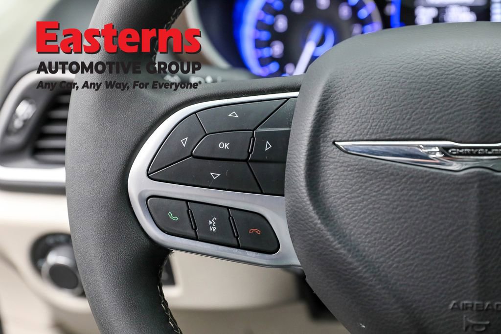 Used 2024 Chrysler Voyager LX image 15