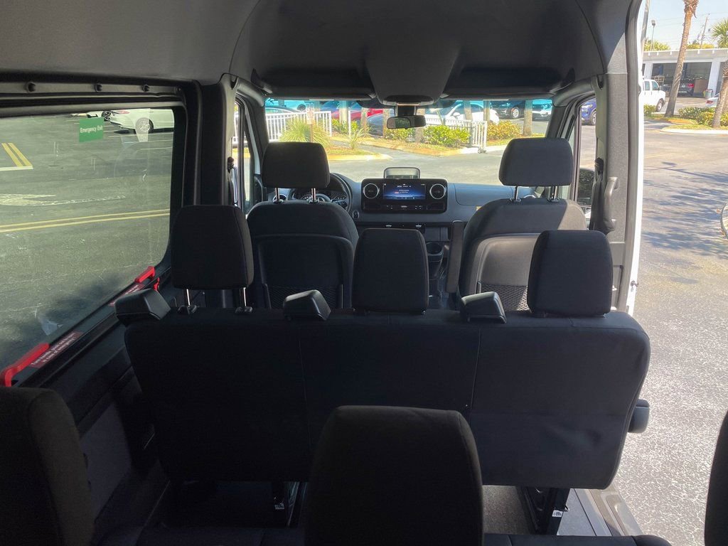 Used 2025 Mercedes-Benz Sprinter 2500 image 36