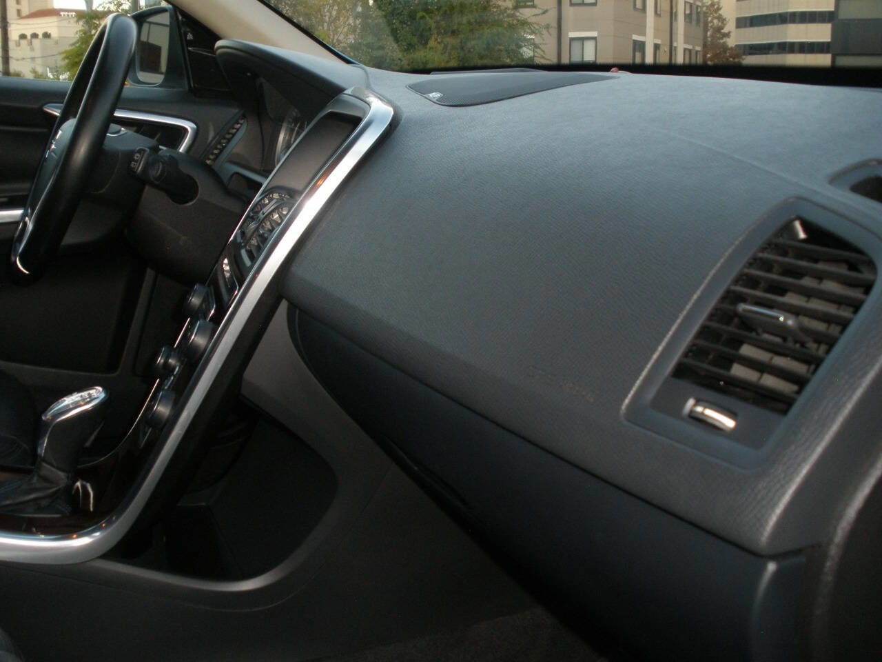 Used 2013 Volvo XC60 T6 image 24