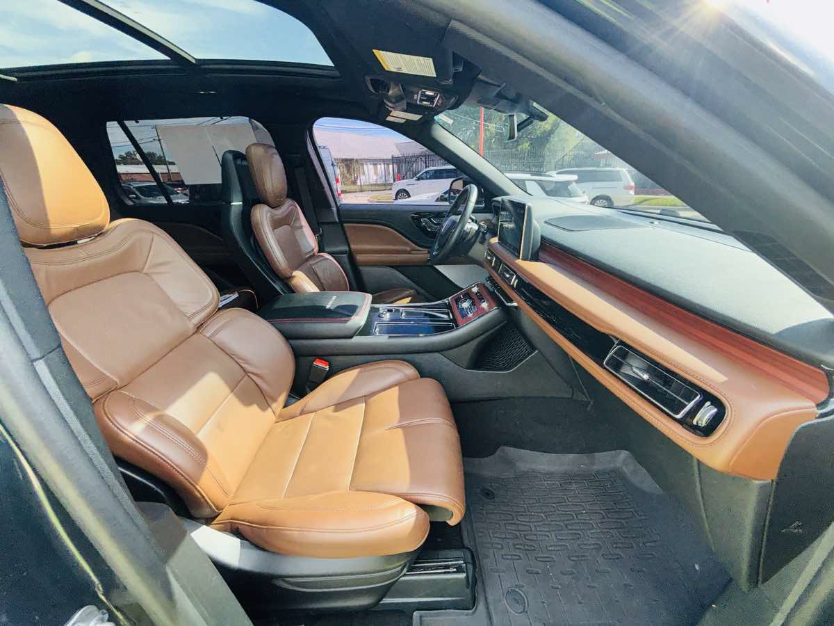 Used 2024 Lincoln Aviator Reserve w/ Equipment Group 201A AWD/4WD image 42