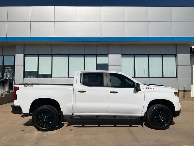 Used 2025 Chevrolet Silverado 1500 Custom Trail Boss AWD/4WD image 32