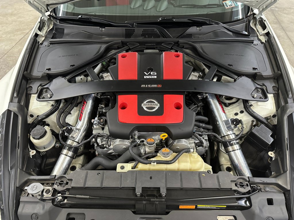 Used 2017 Nissan 370Z NISMO RWD image 27
