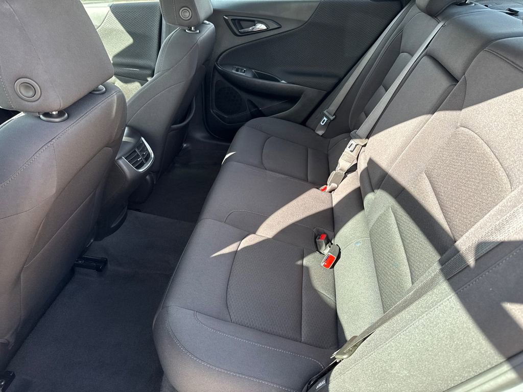 Used 2024 Chevrolet Malibu LT image 17