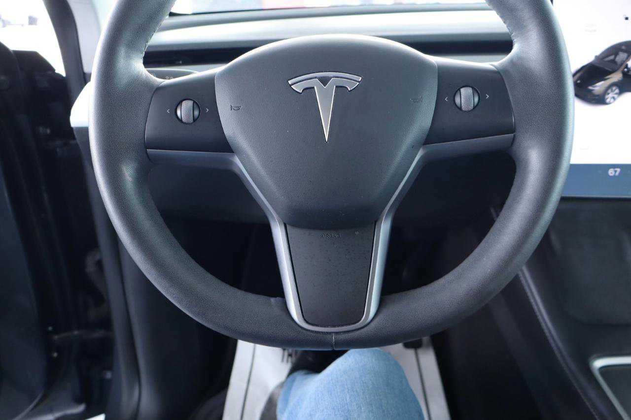 Used 2021 Tesla Model Y Long Range image 21