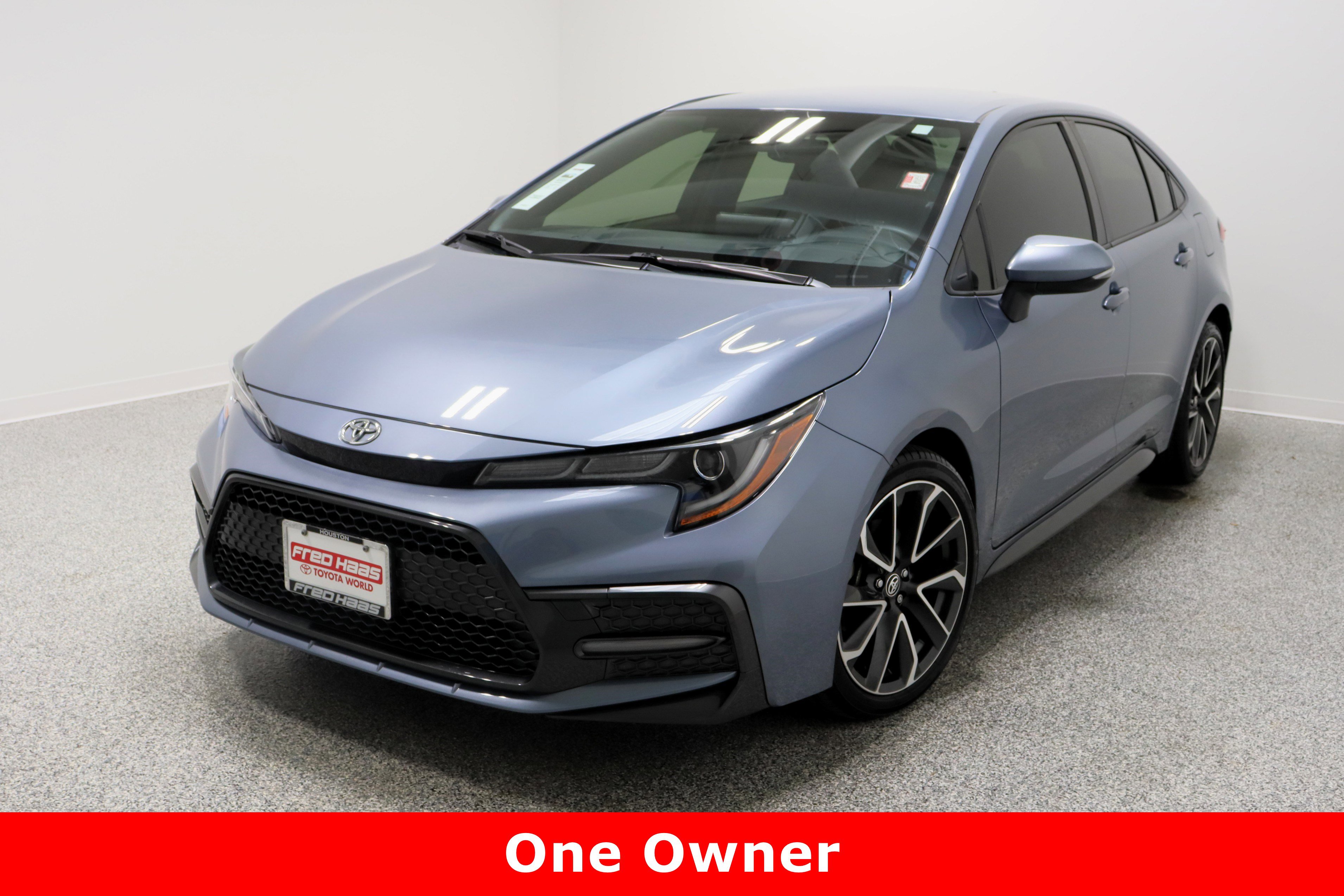 Used 2022 Toyota Corolla SE image 2