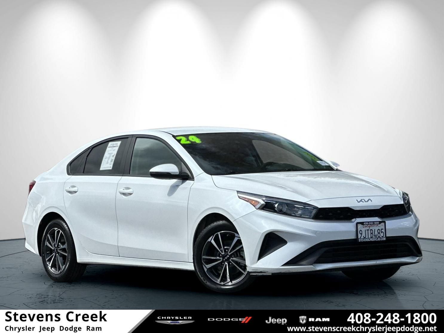 Used 2024 Kia Forte LXS w/ LXS Technology Package FWD image 1