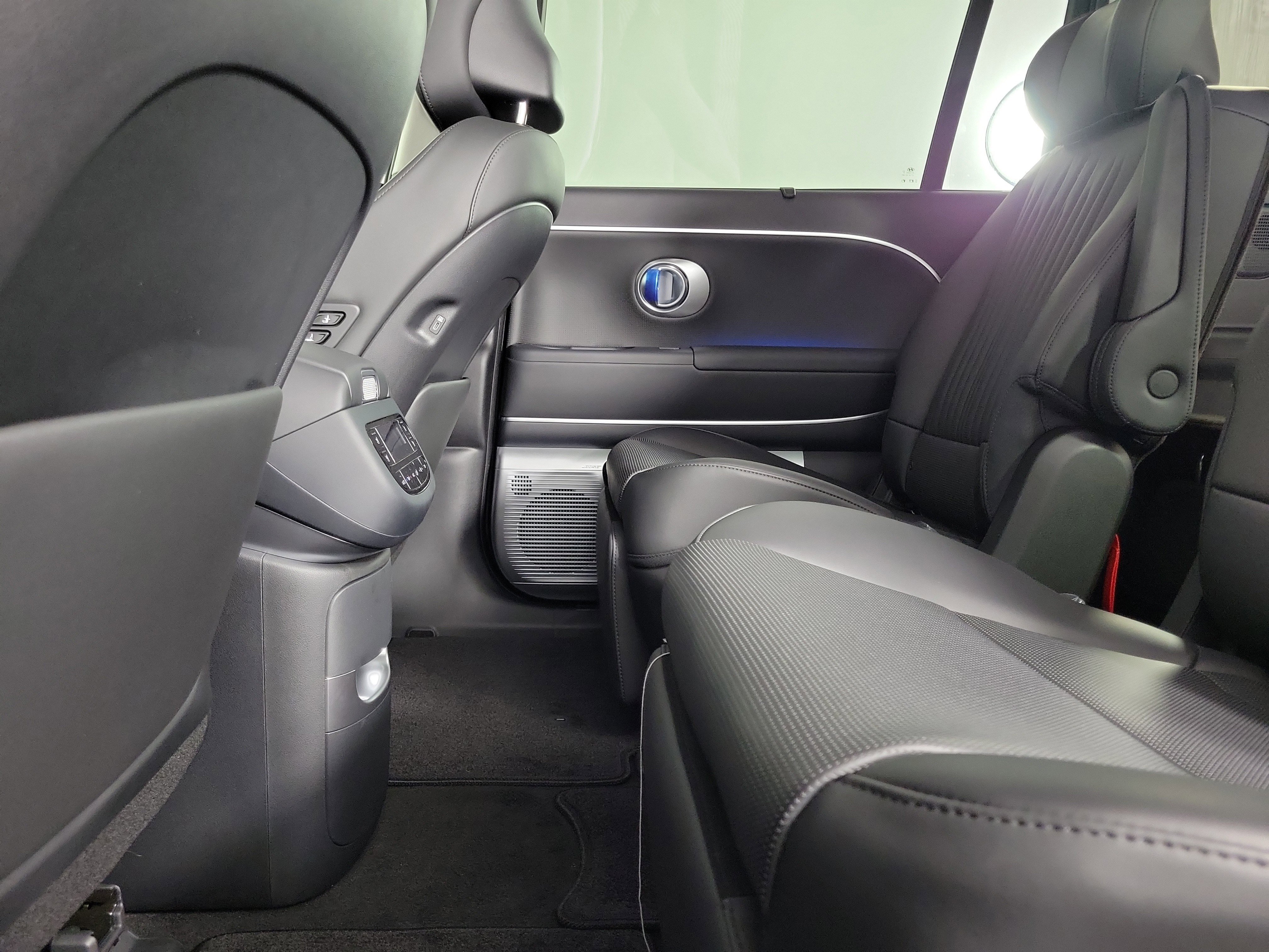 New 2026 Hyundai Ioniq 9 Calligraphy image 33