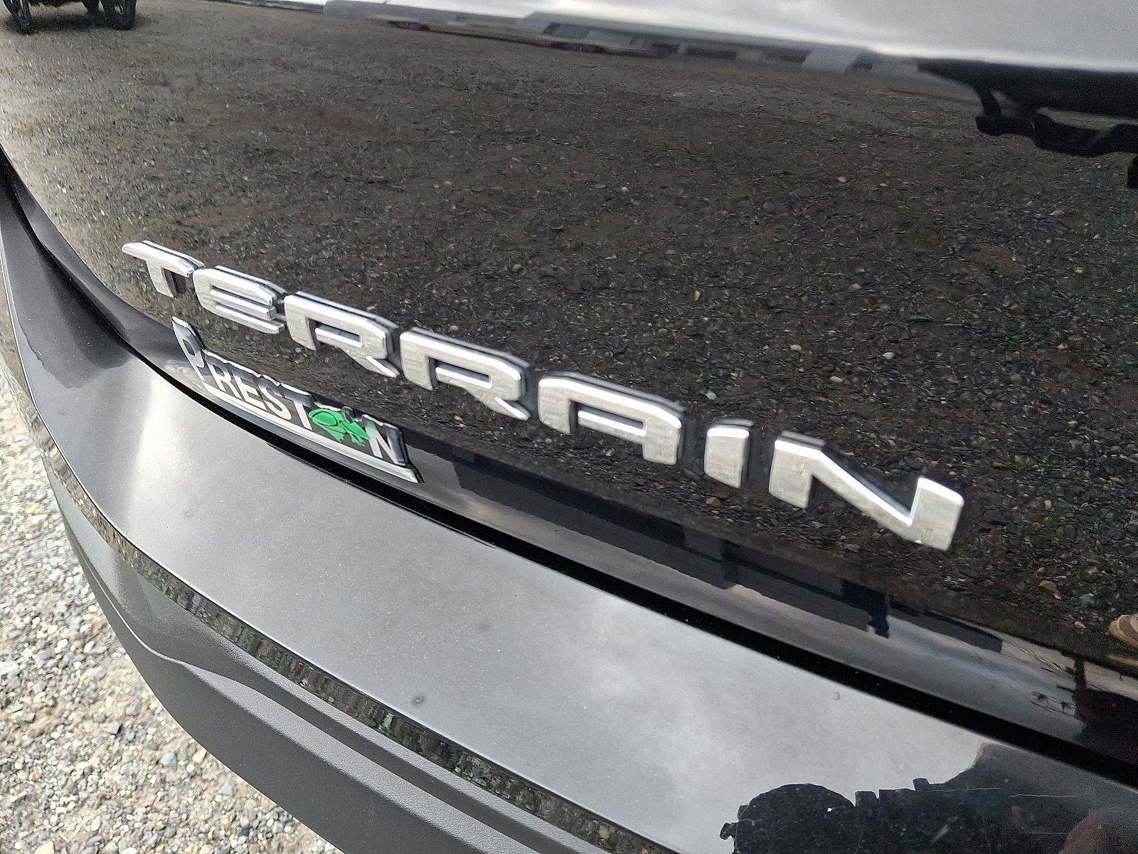 Used 2024 GMC Terrain SLE image 28